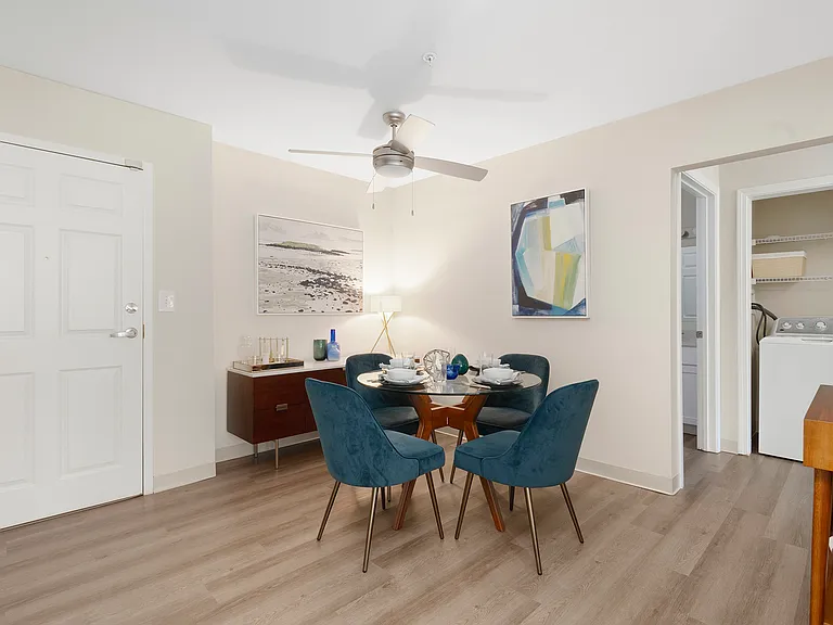 Emerson Place Apartments — Photo 8