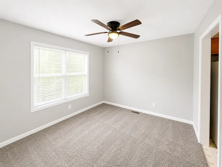 635 Ashley Oaks Dr — Photo 9