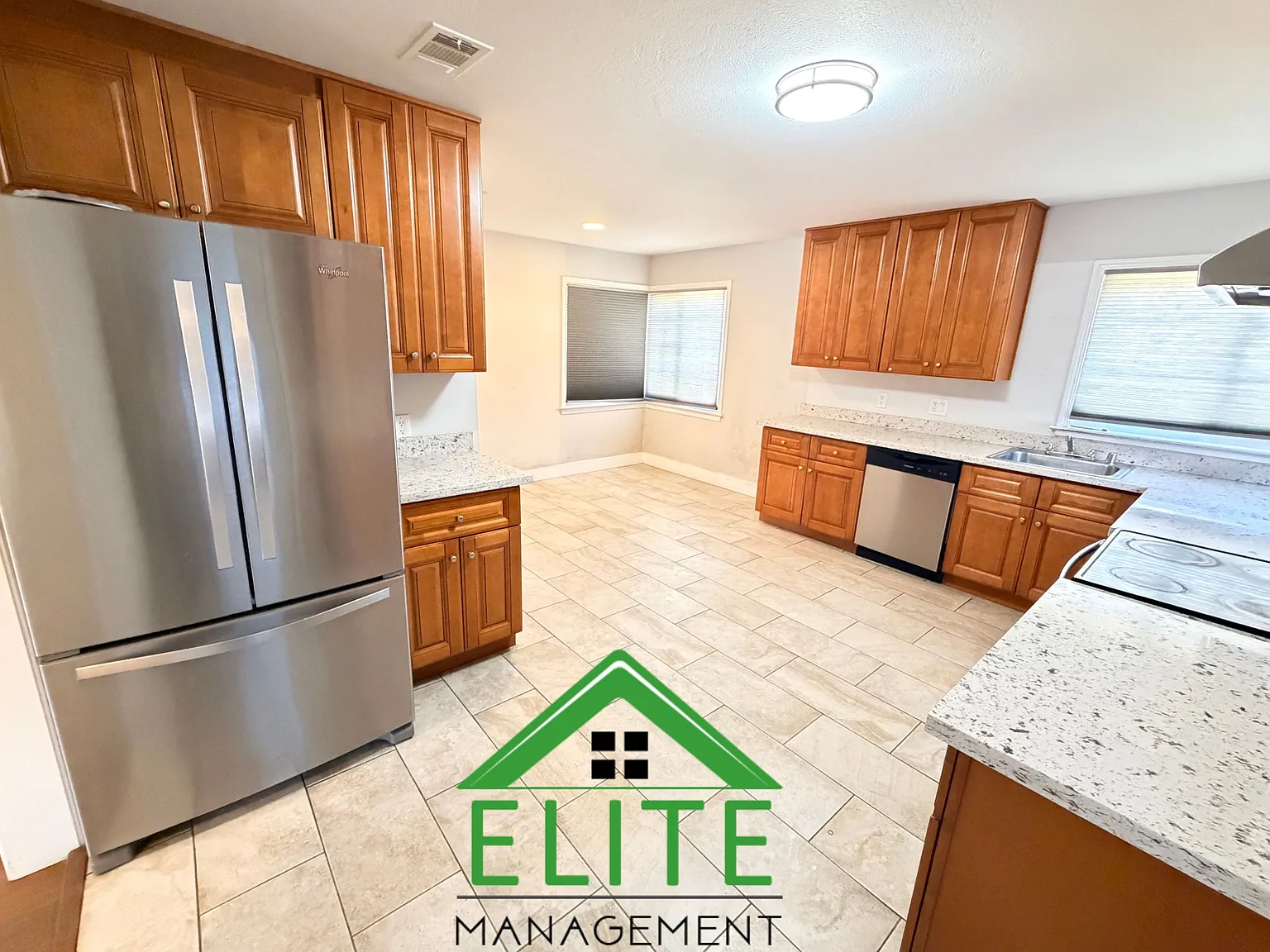 3 bed, 1279 sqft, $2,495 — Photo 4