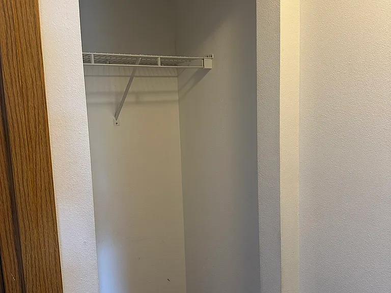 223 N Clinton St #4 — Photo 24