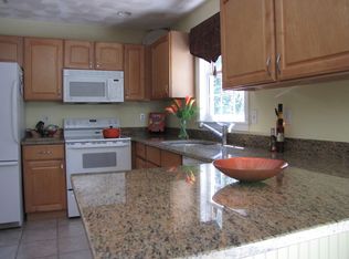 13 Tallowood Ln, Amesbury, MA 01913