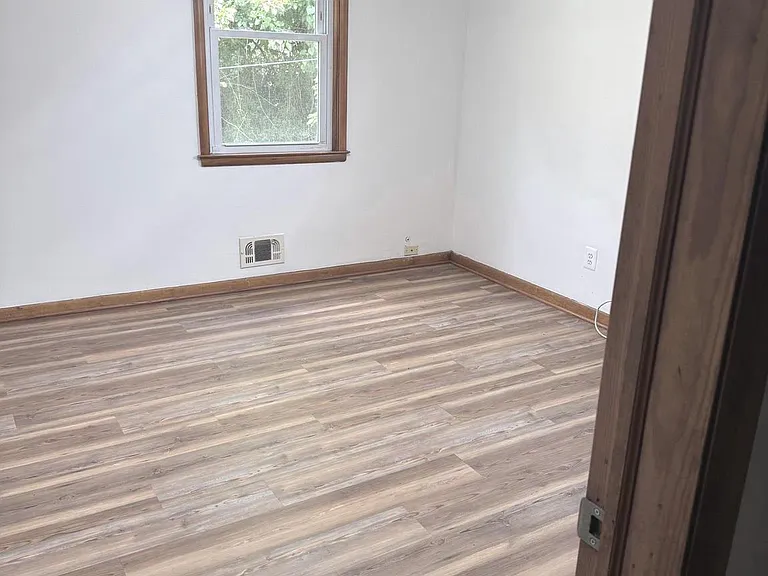 2800 Shirey Ave — Photo 12