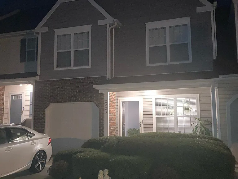 8223 Southgate Commons Dr — Photo 39