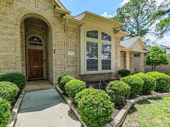 3rd image of 6527 Grand Flora Ct