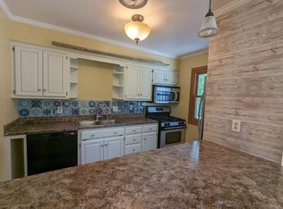 1395 Elm Ct, Port Washington, WI 53074