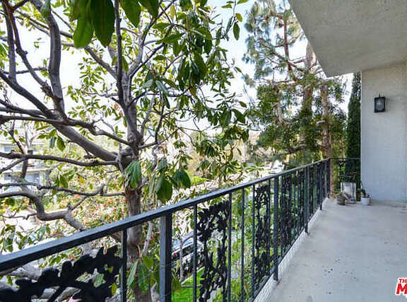 4th image of 11928 Kiowa Ave APT 202