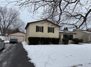 809 Thompson Ave, Winthrop Harbor, IL 60096