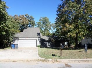 2215 N Rosedale Ave, Tulsa, OK 74127