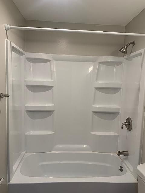 1st image of 3070 W Fardale Ave #3