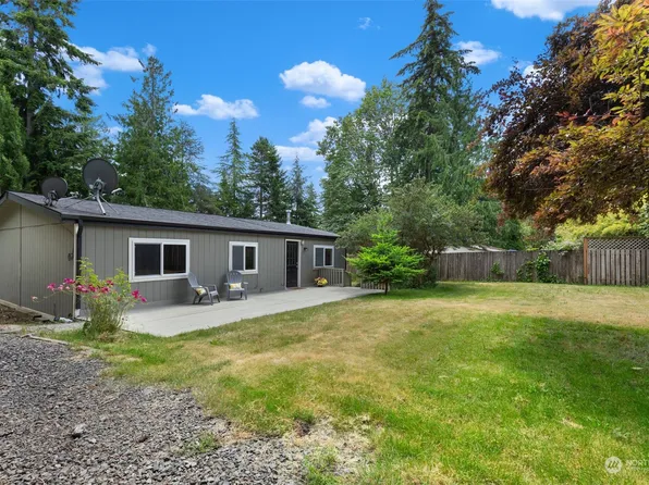 18689 2nd Avenue NE, Suquamish, WA 98392