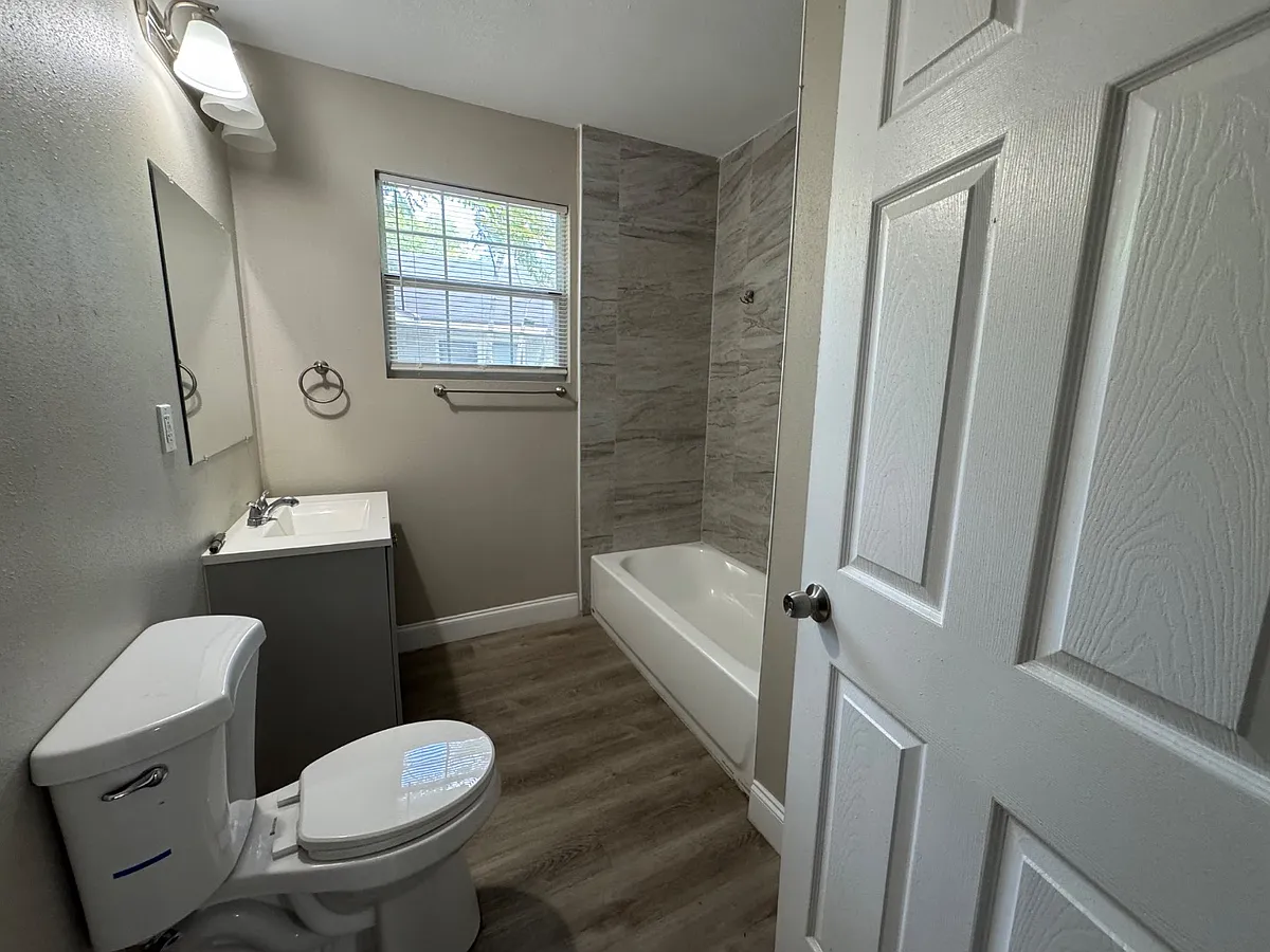 Property Photo - 704 Saint Clair St