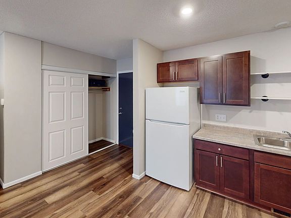 4th image of 951 17th Ave SE #942-4