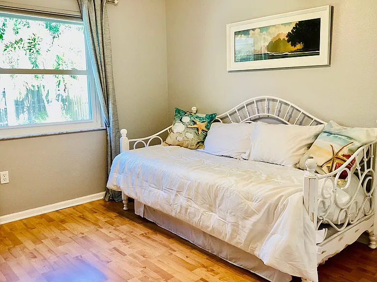 921 Cypress Wood Ln — Photo 41