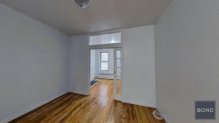 Rented by Bond New York | media 9
