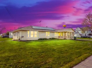 106 S 3rd St, Kirkland, IL