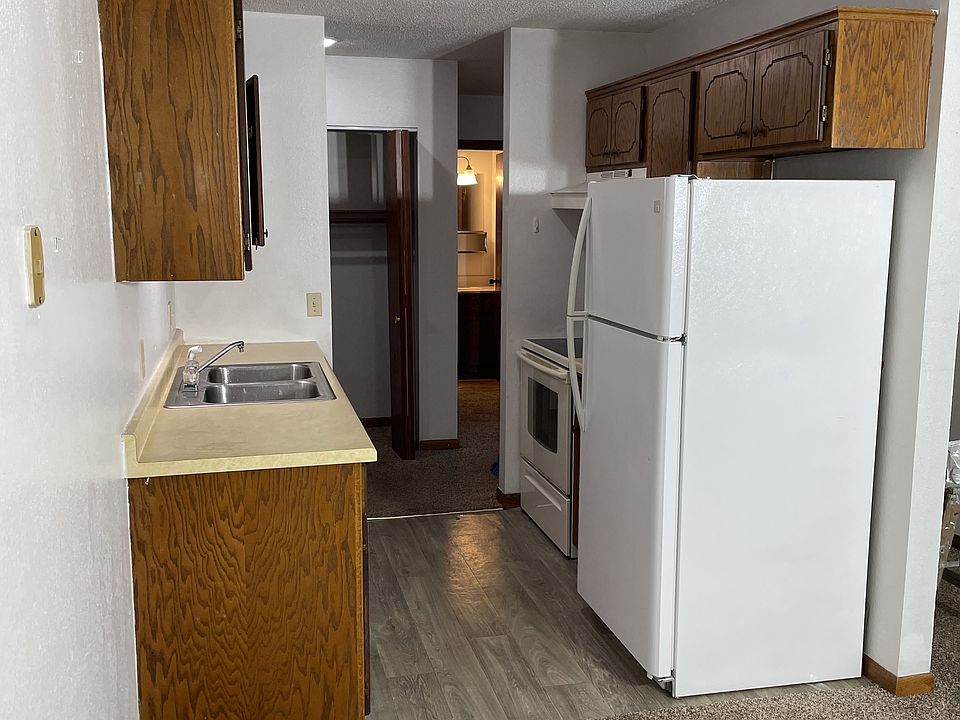 2nd image of 260 Buffalo Ave N #11370154