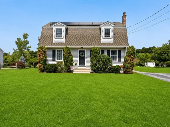 34 Stanley St, Attleboro, MA 02703
