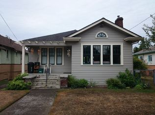 2327 N 54th St, Seattle, WA 98105