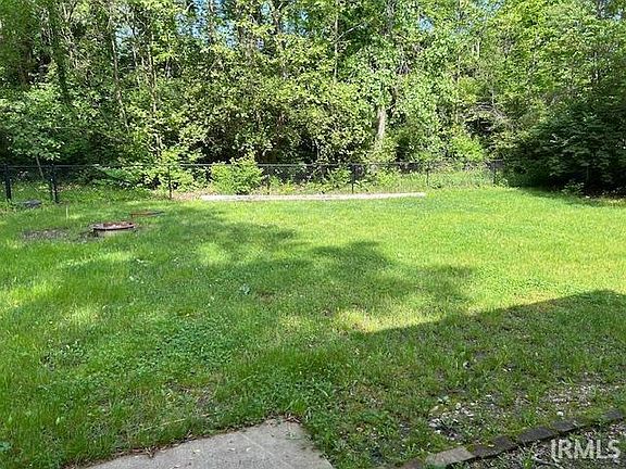 4th image of 1221 N Lindbergh Dr