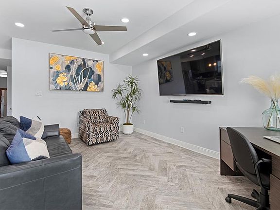 4th image of 2112 Fernando Ct