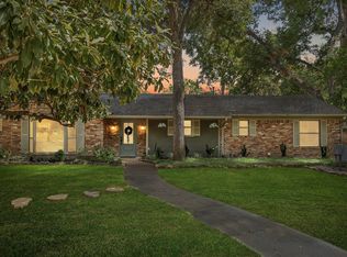 9812 Ravensway Dr, Dallas, TX 75238