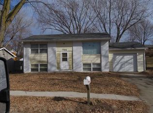 305 Broadmoor Dr, Norfolk, NE 68701