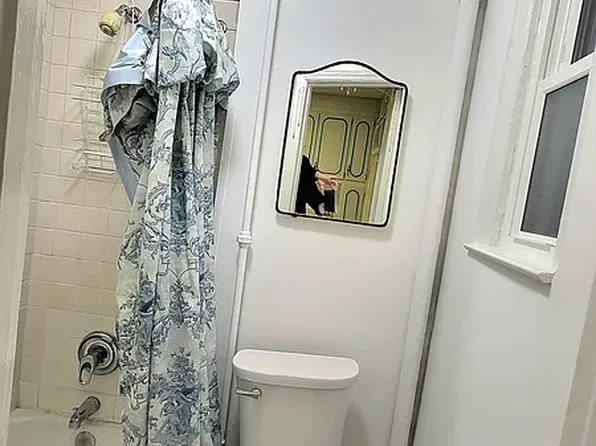 821 Metropolitan Avenue image 8 of 8