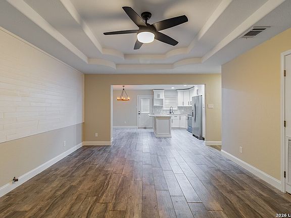 5th image of 2119 La Jolla