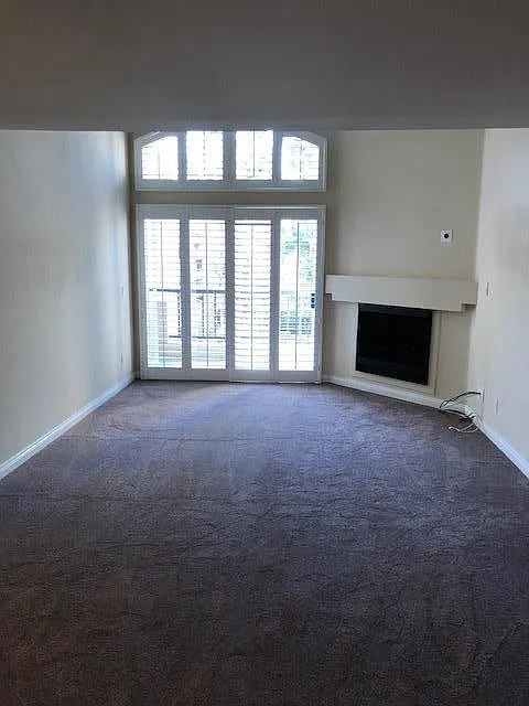 2 bed, 1030 sqft, $3,150 — Photo 2