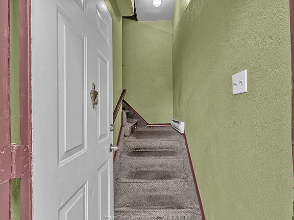4th image of 2241 Mercer St