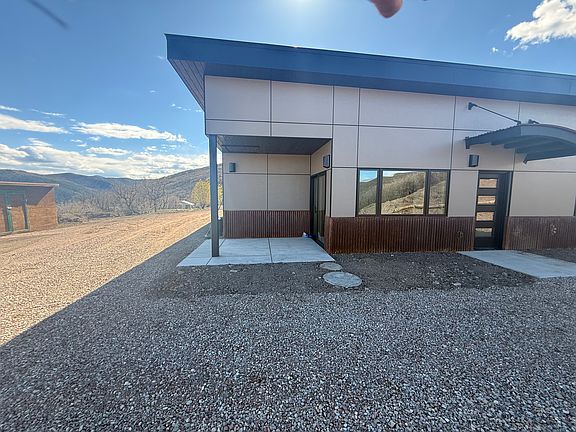 3rd image of 1905 Bear Ridge Rd