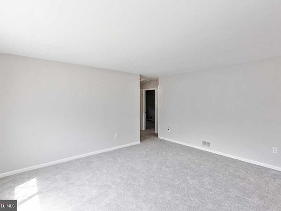 3rd image of 3500 Saint Johns Pl