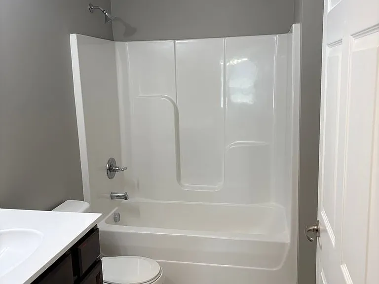 404 Southern Cross Dr — Photo 1