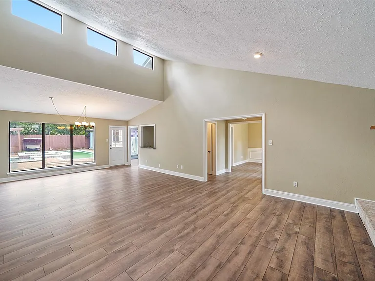 3602 Cobleskill Ct — Photo 12