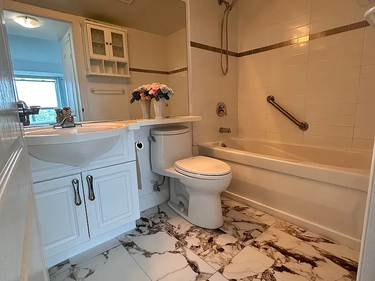 188 Doris Ave #611 — Photo 14