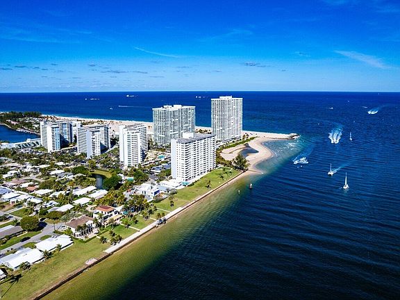 2nd image of 2100 S Ocean Drive #3a