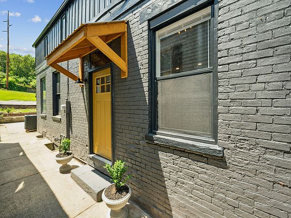 3rd image of 812 7th Ave