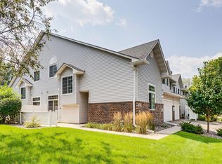 2650 Mallard Dr, Woodbury, MN 55125