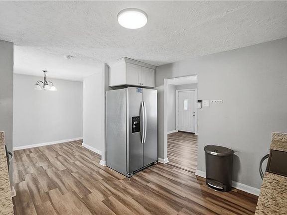 5th image of 103 Woodhaven Rd