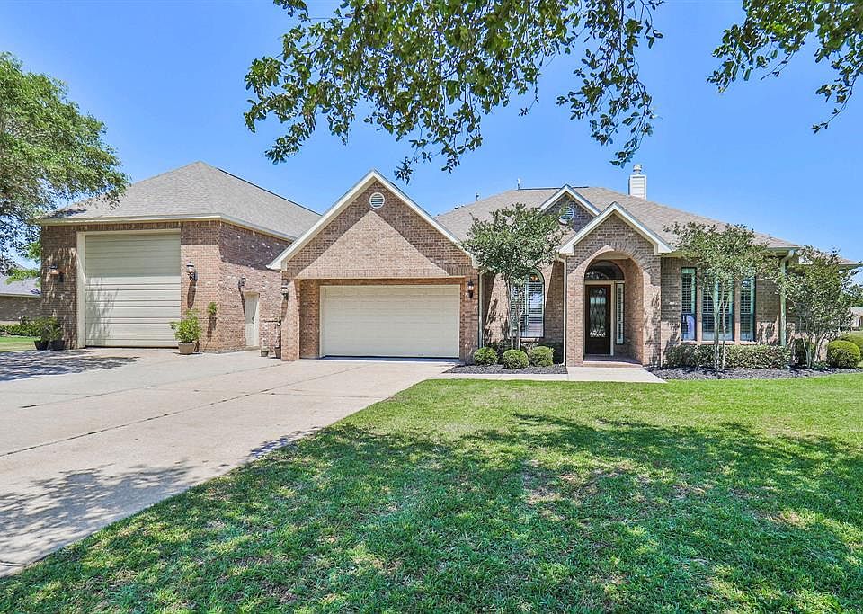 1st image of 218 Houston Point Dr