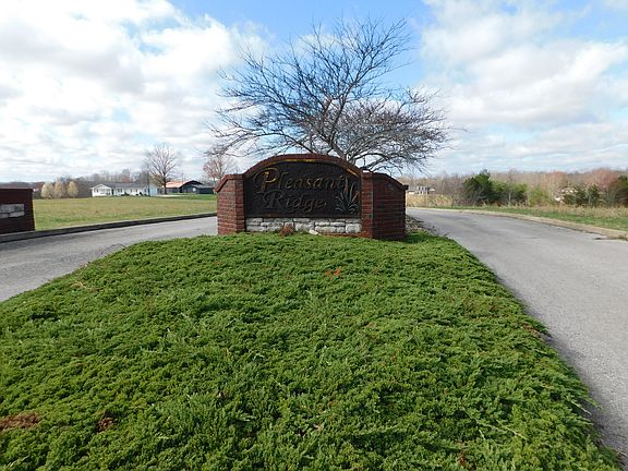 3rd image of 260 Pleasant Ridge Rd