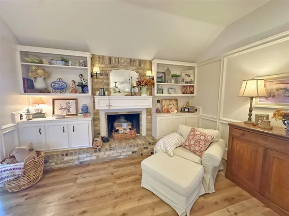 5117 Glenvalley Dr, La Porte, TX 77571