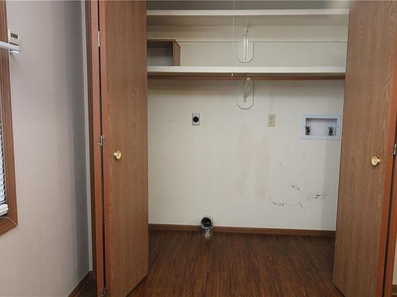 4th image of 128 S Ryans Way