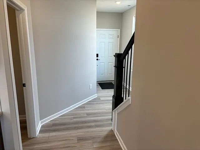 3 bed, 2052 sqft, $3,600 — Photo 2