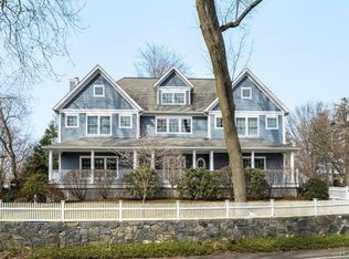 2 Buxton Ln, Riverside, CT 06878