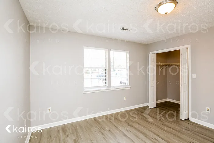 208 Deer Pkwy — Photo 11