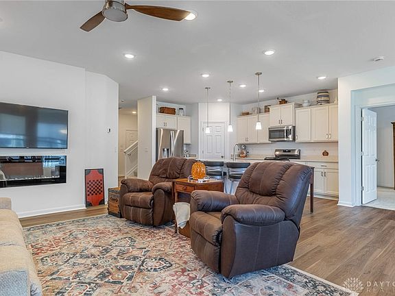 5th image of 1674 Glade Valley Dr