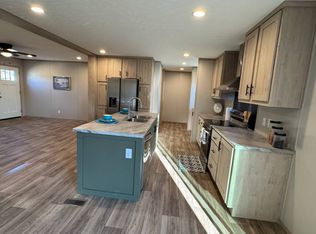 687 Reindeer Cir #188, Midway Park, NC 28544