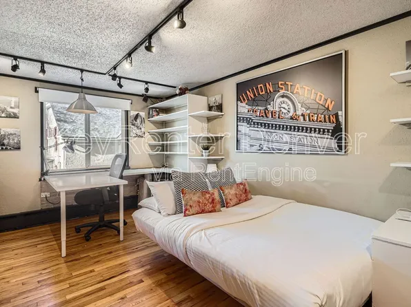 2482 W Caithness Pl, Denver, CO