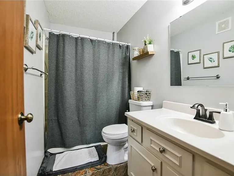 1887 Silver Bell Rd — Photo 12